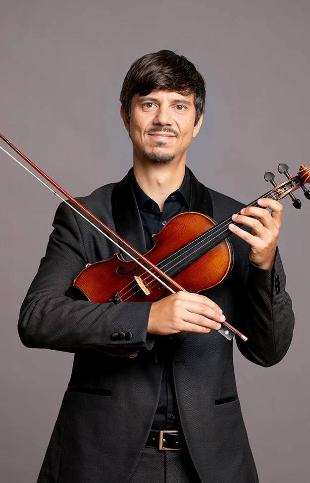 Henri Kühnert mit Violine