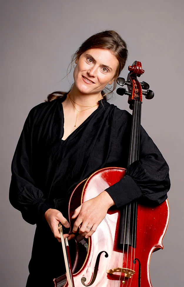 Johanna von Bleichert mit Violoncello