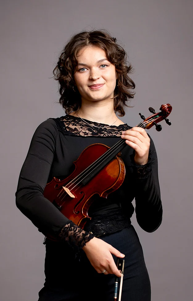 Marie Mrosek mit Violine